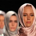 بـ 4 خطوات مكياجك في يوم الحب