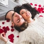 خطوات مجربة لتنظيف البقع عن فناجين الشاي