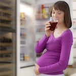 4 أخطاء تقع فيها الأم عند تعليم الطفل الصيام