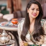 لون بشرتكِ غير مُوحّد؟ إليكِ الأسباب والحلول