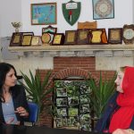 بالصور: صرصور بشوارب في معجنة بمطعم برام الله!