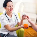 المعنفات في فلسطين… أعراف مجتمعية وبيئة قانونية حاضنة تشجع الجناة