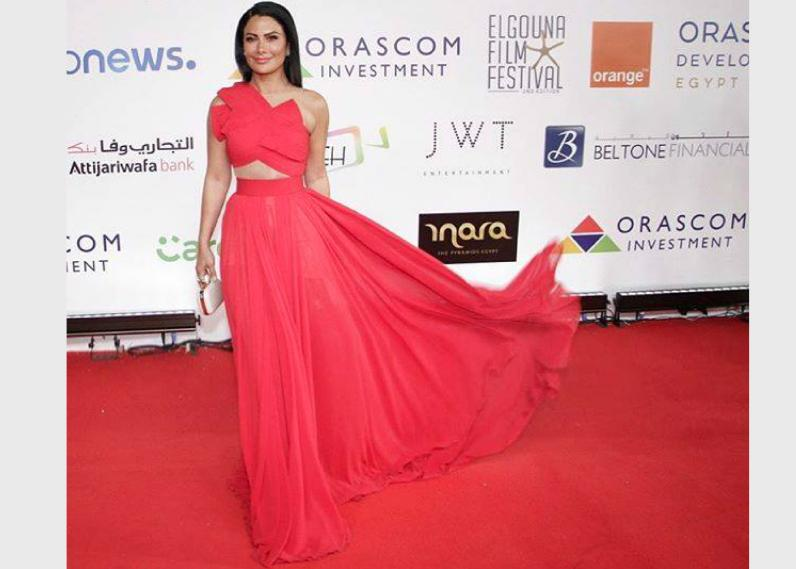 شاهدي إطلالات النجوم في حفل توزيع جوائز الغولدن غلوب 2019