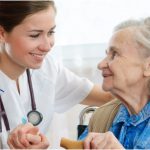 هل الأمر خطير؟ البول الرغوي عند المرأة هذه أسبابه!