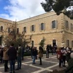 “بصمة أمل” تستضيف أسماء اليوسف في اليوم العالمي للسرطان للعلاج بالألوان