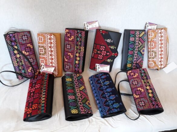 52513997_364331120964104_7632730207291441152_n