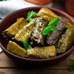 مؤسس شركة هواوي من “الملابس المرقَّعة” إلى ملياردير