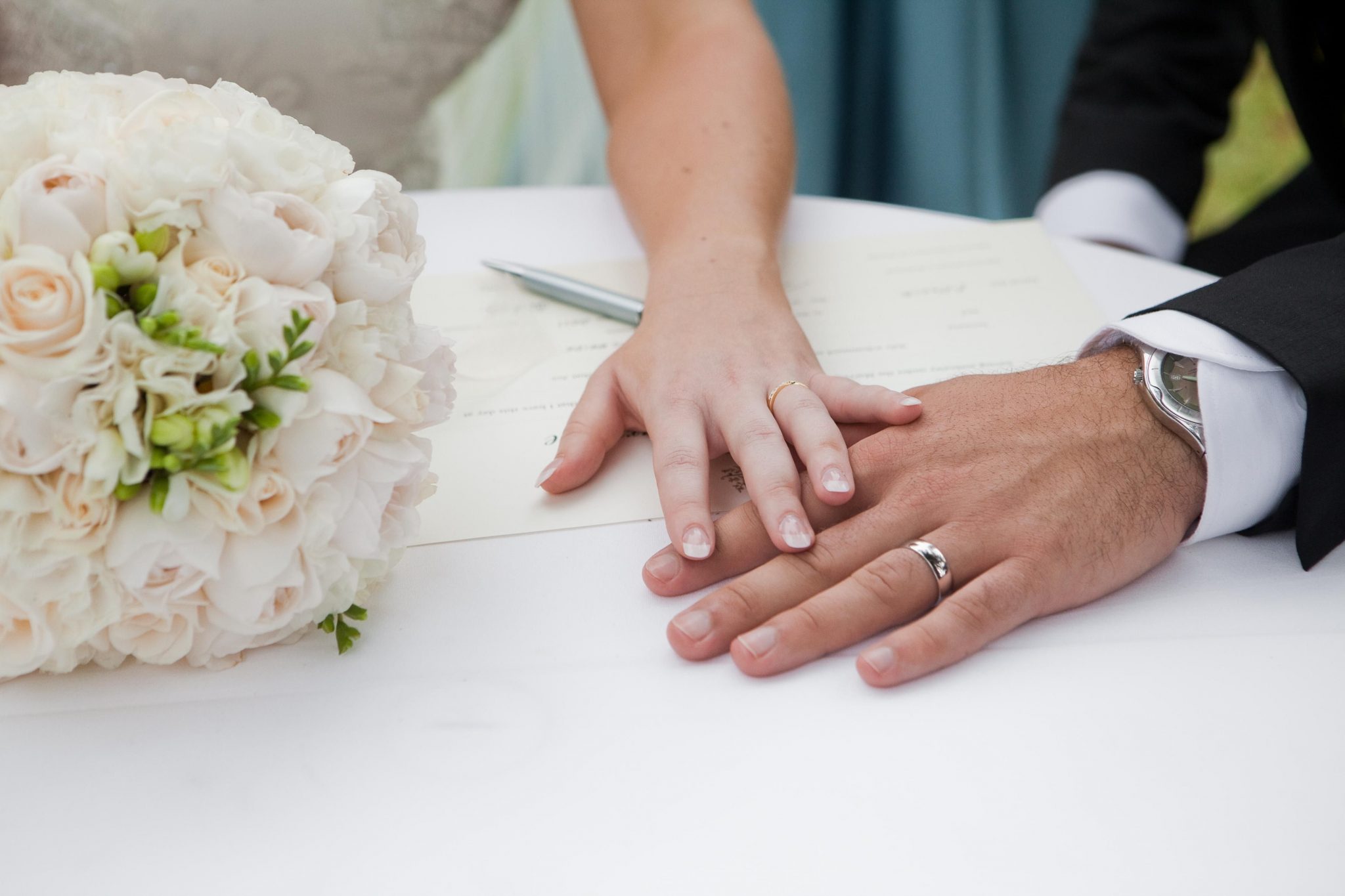 شاب هندي يهاجر إلى أستراليا بعد أن “تزوج” أخته!