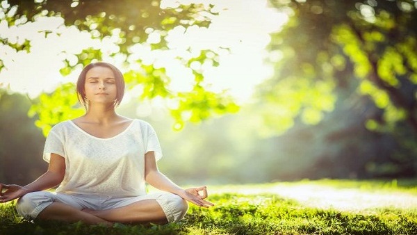 هدئي عقلك بالتأمل الواعي ب3 خطوات