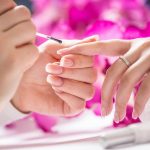 متى تصبح مشاعر المرأة «نقمة»؟