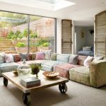 أزياء مماثلة تجمع الأم وابنتها في عيد الأم 2019