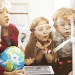 كيف اساعد طفلي على التعبير الجيد؟!