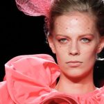 شقّري حواجبك بطرق آمنة في المنزل