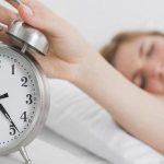 نشاط التلوين يثير خيال الأطفال ويعودهم على الصبر