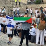 إلى عاشقات هذا اللون.. الأسود يليق بكِ 🖤