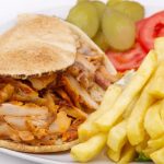 أطعمة تساعد طفلك على محاربة حرارة الصيف