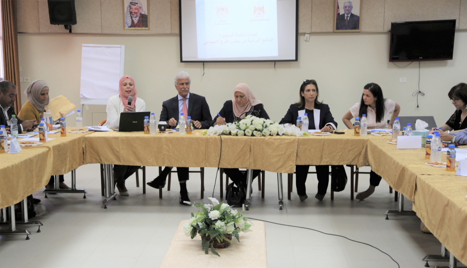 وزارتا “التربية” والمرأة تعقدان لقاء حول المناهج الدراسية من منظور النوع الاجتماعي