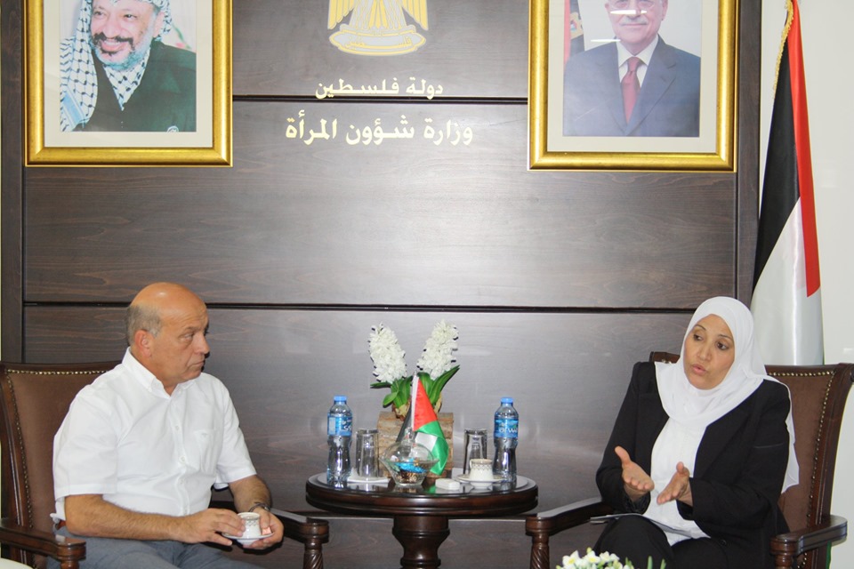 وزيرة المرأة تبحث التمكين الإقتصادي للمرأة الفلسطينية في سياق التنمية المحلية