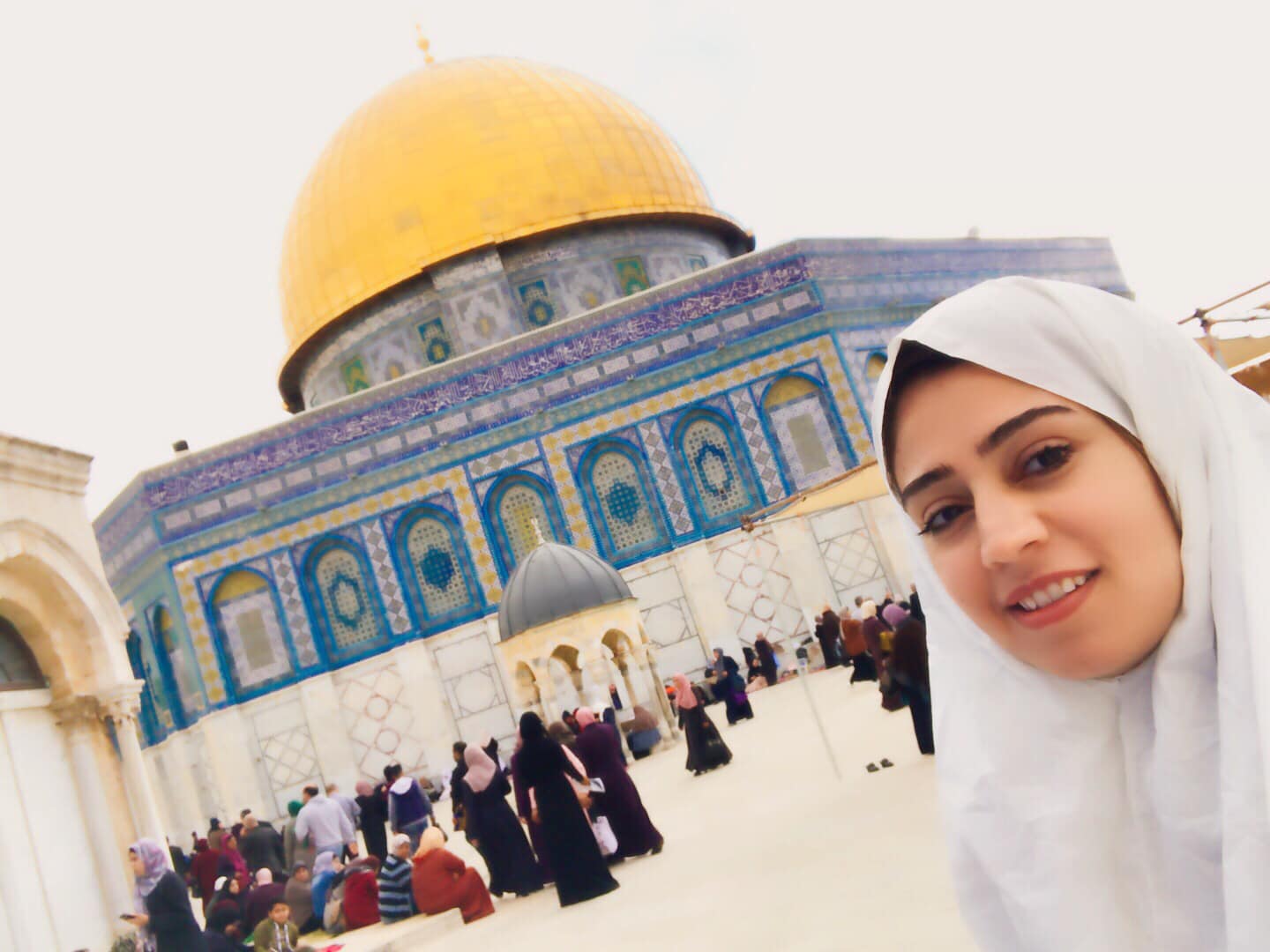 هبة اللبدي.. حُب البلاد في مواجهة المحقق والزنزانة