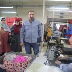 الأم وبنتها .. جولة مصورة لتنسيق الملابس