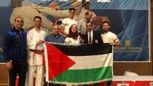 حلا تزين فلسطين بالذهب “فيديو”