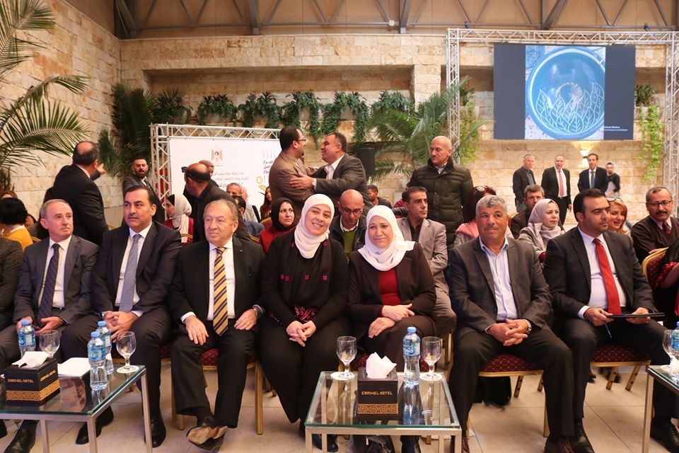 وزارة الاقتصاد تفتتح بازار “إصرار لنواصل المشوار” لدعم المنتجات النسوية