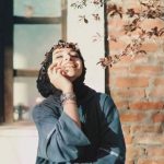 حصاد الفنانة إلهام روحانا: “كلام الليل”.. البداية وقصة “من يوم غيابك” التي أعادتها للغناء و “ما وعيت غيرك” الأمل في العام الجديد