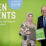 المدرسة الإسلامية تكرّم الطالبات الفائزات في مسابقة ” الإبداع والابتكار الرقمي للفتيات “