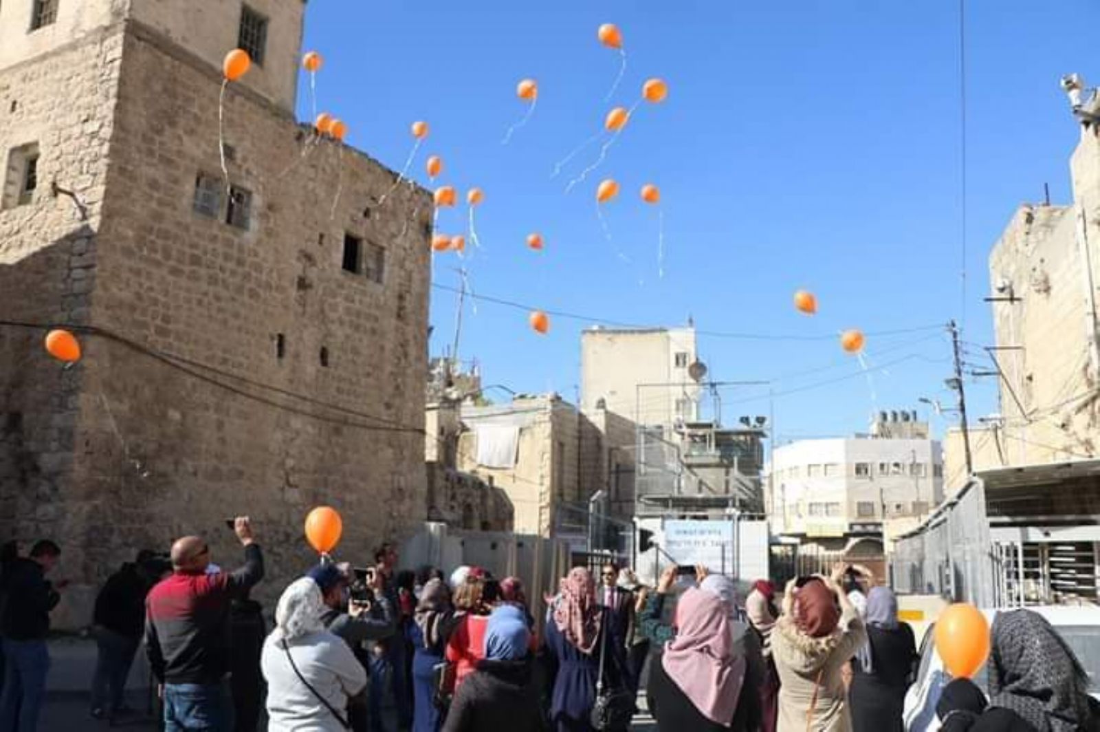 حملة توعية متعددة القنوات بعنوان” تحدي التوجهات والممارسات التمييزية المتعلقة بالتمكين الاقتصادي للشابات”