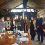 بالمكياج السينمائي.. فنانة مقدسية تقدم رسائل قوية للمجتمع