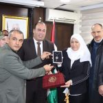 لرسم حواجبك بطريقة جذابة اتبعِ الخطوات التالية