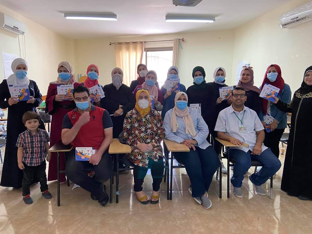 نابلس : دائرة التشغيل ومركز مانستر ينظمان دورة تدريبية في مجال التسويق الالكتروني