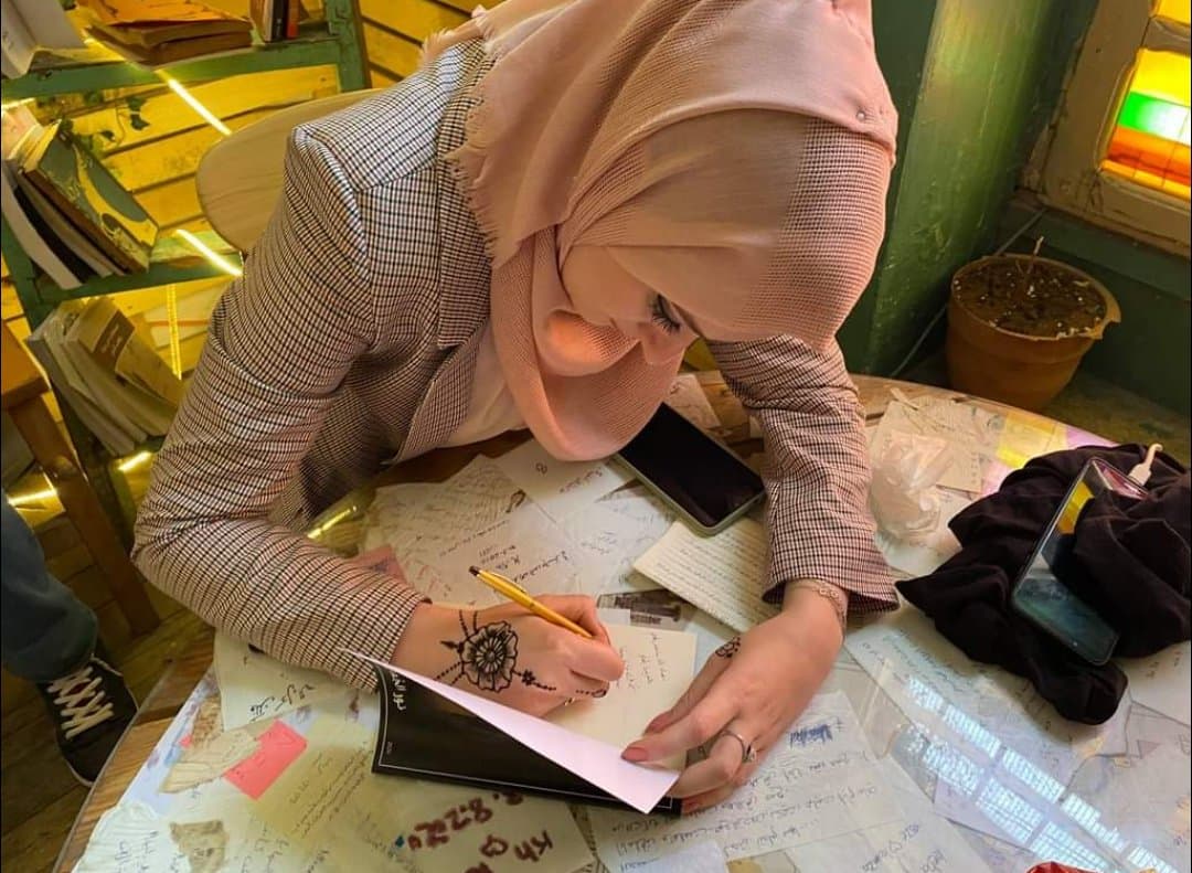 أنتِ لها تكشف عن المرأة المصابة بالحمى مع الكاتبة نور الجمّال