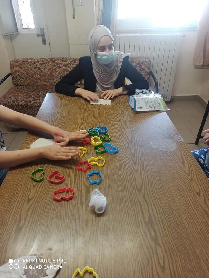 رعاية الفتيات والحركة العالمية ينفذان لقاء تفريغيا لنزيلات الدار