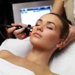 9 نصائح فعالة لتدريب الطفل على استخدام الحمام