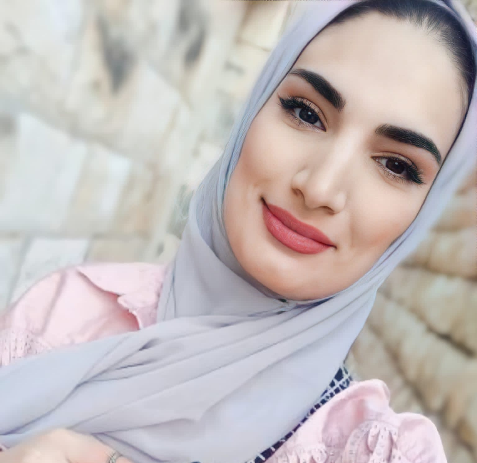 ” بيلزمها تصميم ” المصممة زين ابسيس تواصل مبادرتها الشبابية