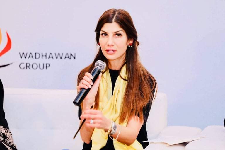 المحامية الفلسطينية زينة جلاد تحصل على شهادة الدكتوراة في القانون من جامعة كولومبيا الامريكية