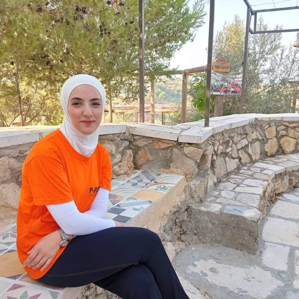 د. ضحى شله مسيرة متواصلة في البحث العلمي والصحافة الطبية والعين على لقب طبيبة عالمة Physician- Scientist