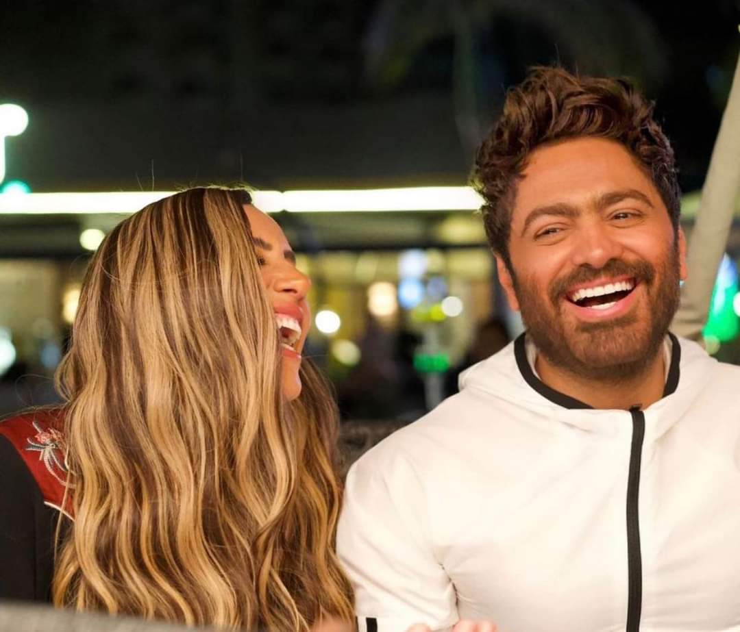 فيلم تاج في صالات السينما الأردنية والفلسطينية: تقنياتٌ عالية وذكاء عاطفي مشترك بين تامر حسني وكريس افانز