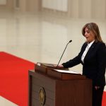 إسراء صحفية فلسطينية تتخطى بطموحها حدود الوطن وترسم مستقبلها بعزم