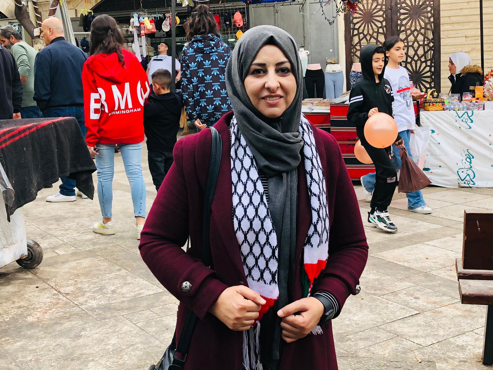 رولا غانم روائية كرمية تُبدع في رواياتها وتقود مبادرات خيرية